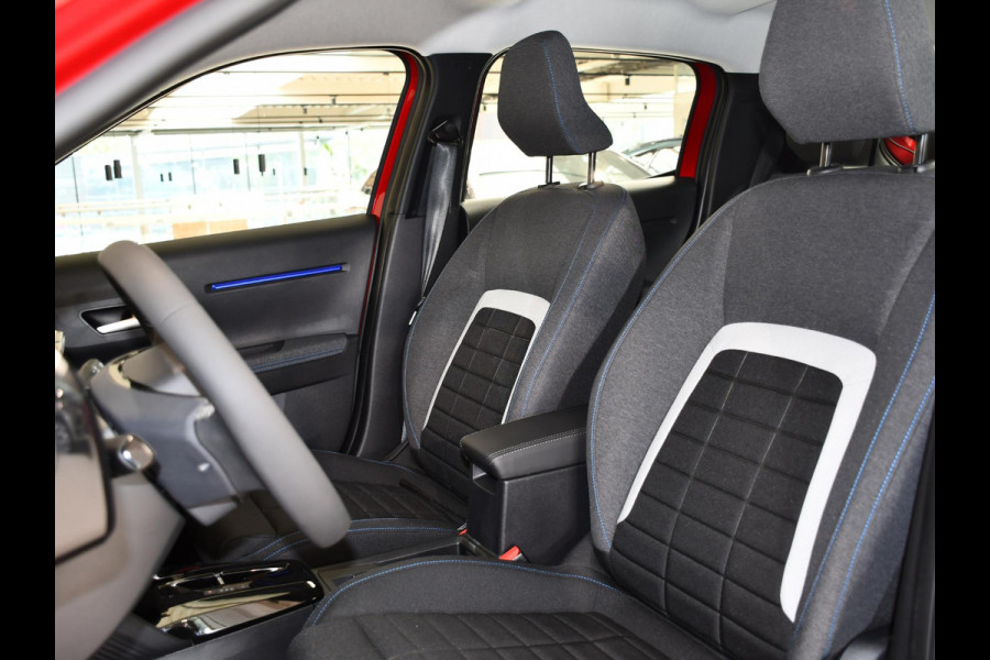 Citroën C3 1.2 Hybrid 110pk Plus Leverbaar per december