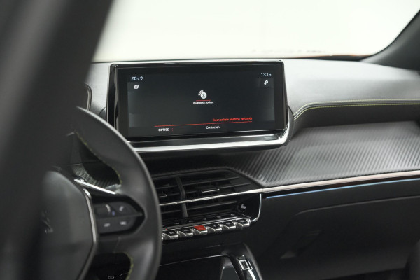 Peugeot 2008 PureTech 130 GT Pack | Leer-pakket | Camera | Dodehoekdetectie | Apple Carplay | Stoelverwarming
