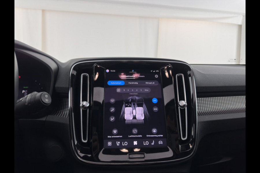 Volvo XC40 Recharge Pro [3-Fase-11kW] {SoH-94%} (INCL.BTW) Aut. *PANO | MEMORY-PACK | HARMAN/KARDON | ADAPTIVE-CRUISE | DIGI-COCKPIT | BLIND-SPOT | NAVI-FULLMAP | CAMERA | ECC | PDC | KEYLESS | HEATED-SPORTSEATS | 20''ALU*