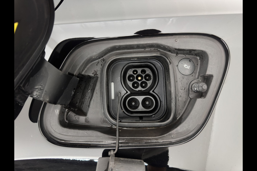 Volvo XC40 Recharge Pro [3-Fase-11kW] {SoH-94%} (INCL.BTW) Aut. *PANO | MEMORY-PACK | HARMAN/KARDON | ADAPTIVE-CRUISE | DIGI-COCKPIT | BLIND-SPOT | NAVI-FULLMAP | CAMERA | ECC | PDC | KEYLESS | HEATED-SPORTSEATS | 20''ALU*