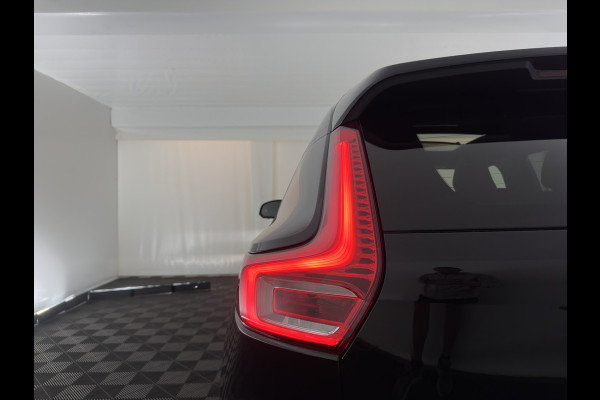 Volvo XC40 Recharge Pro [3-Fase-11kW] {SoH-94%} (INCL.BTW) Aut. *PANO | MEMORY-PACK | HARMAN/KARDON | ADAPTIVE-CRUISE | DIGI-COCKPIT | BLIND-SPOT | NAVI-FULLMAP | CAMERA | ECC | PDC | KEYLESS | HEATED-SPORTSEATS | 20''ALU*