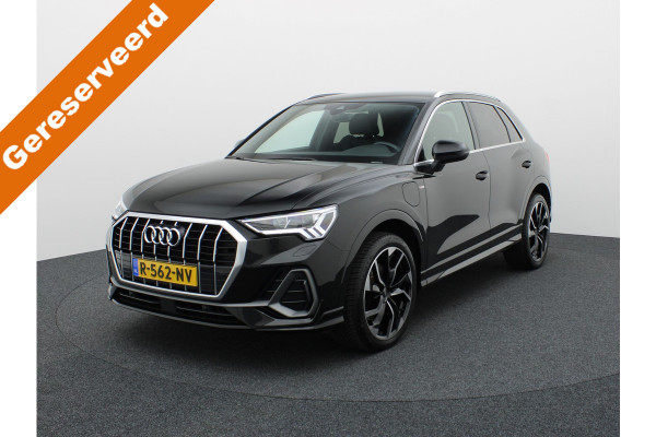 Audi Q3 45 TFSI e S edition | S-line | Trekhaak | Camera | 20'' | Side Assist | Prijs Rijklaar !!
