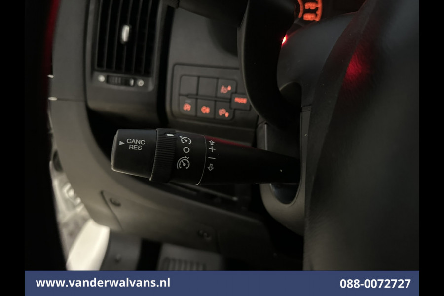 Opel Movano 2.2D 120pk L2H2 Euro6 Airco | Camera | Cruisecontrol | Parkeersensoren Bijrijdersbank