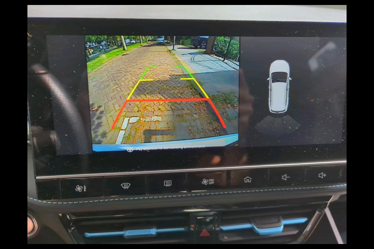 MG Mg5 electric Long Range Comfort 61 kWh NL-AUTO | NAVI | CAMERA | LAGE STAND