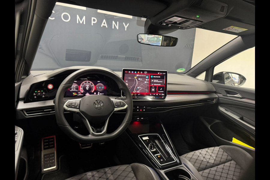 Volkswagen Golf 1.5 eTSI R-Line Pano|IQ|Dodehoek|Camera|ACC