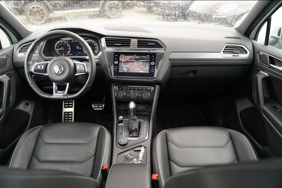 Volkswagen Tiguan 2.0 TSI 4Motion Highline R-Line | 230PK | Panorama | Dynaudio | 360 cam | Head up | Trekhaak | Luxe leder | LED