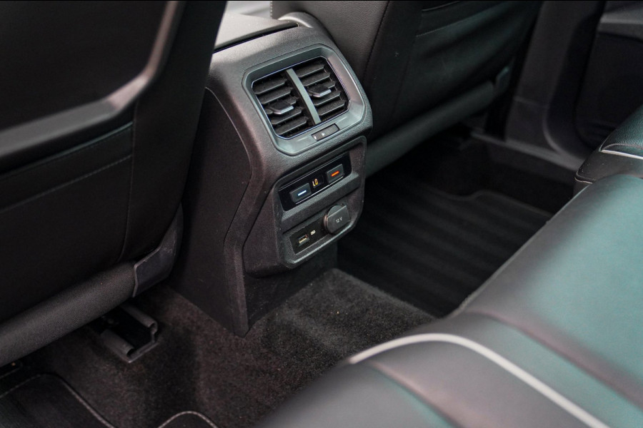 Volkswagen Tiguan 2.0 TSI 4Motion Highline R-Line | 230PK | Panorama | Dynaudio | 360 cam | Head up | Trekhaak | Luxe leder | LED
