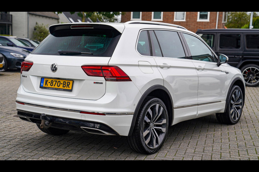Volkswagen Tiguan 2.0 TSI 4Motion Highline R-Line | 230PK | Panorama | Dynaudio | 360 cam | Head up | Trekhaak | Luxe leder | LED