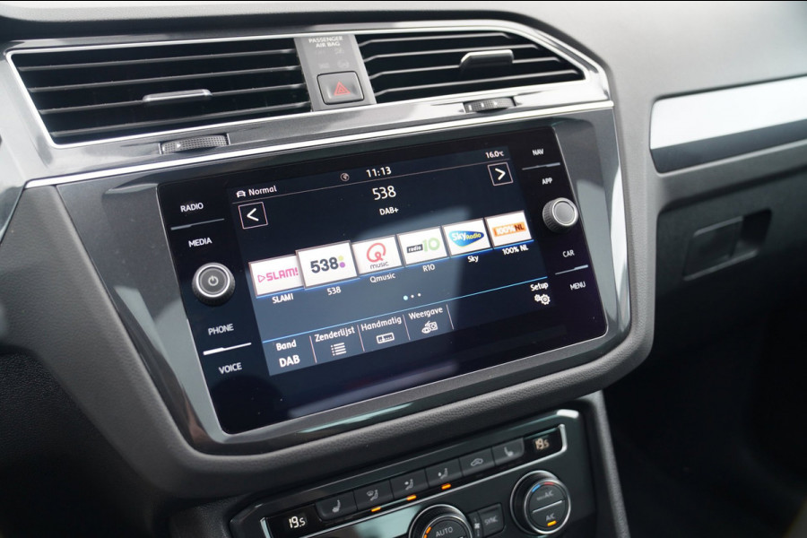Volkswagen Tiguan 2.0 TSI 4Motion Highline R-Line | 230PK | Panorama | Dynaudio | 360 cam | Head up | Trekhaak | Luxe leder | LED