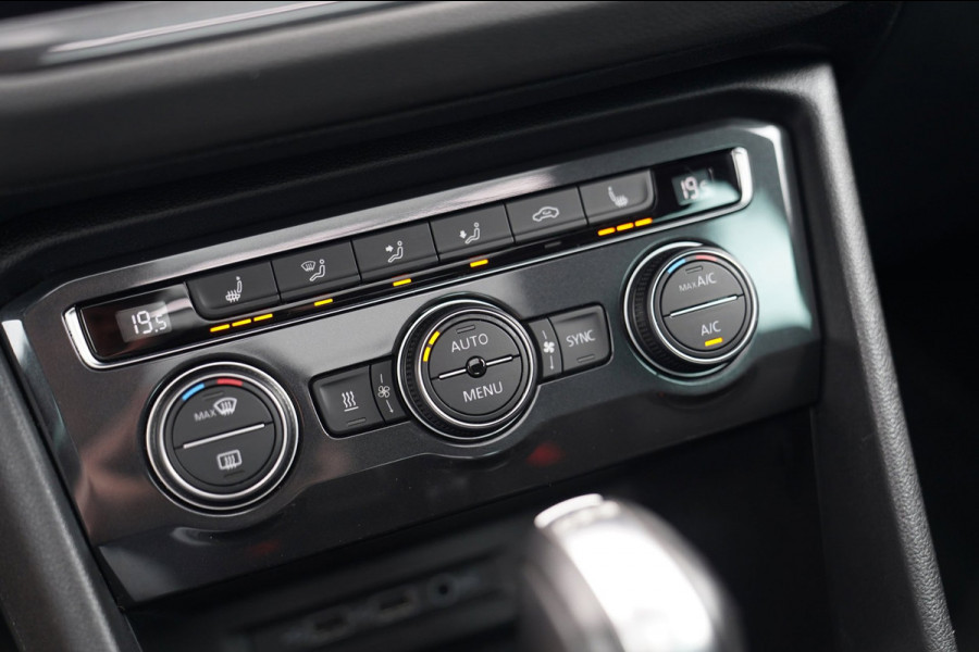 Volkswagen Tiguan 2.0 TSI 4Motion Highline R-Line | 230PK | Panorama | Dynaudio | 360 cam | Head up | Trekhaak | Luxe leder | LED