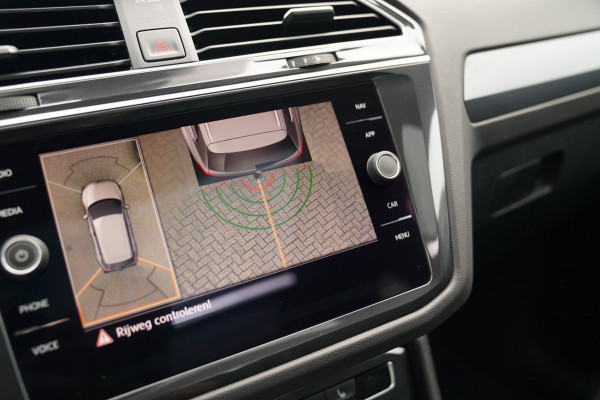 Volkswagen Tiguan 2.0 TSI 4Motion Highline R-Line | 230PK | Panorama | Dynaudio | 360 cam | Head up | Trekhaak | Luxe leder | LED