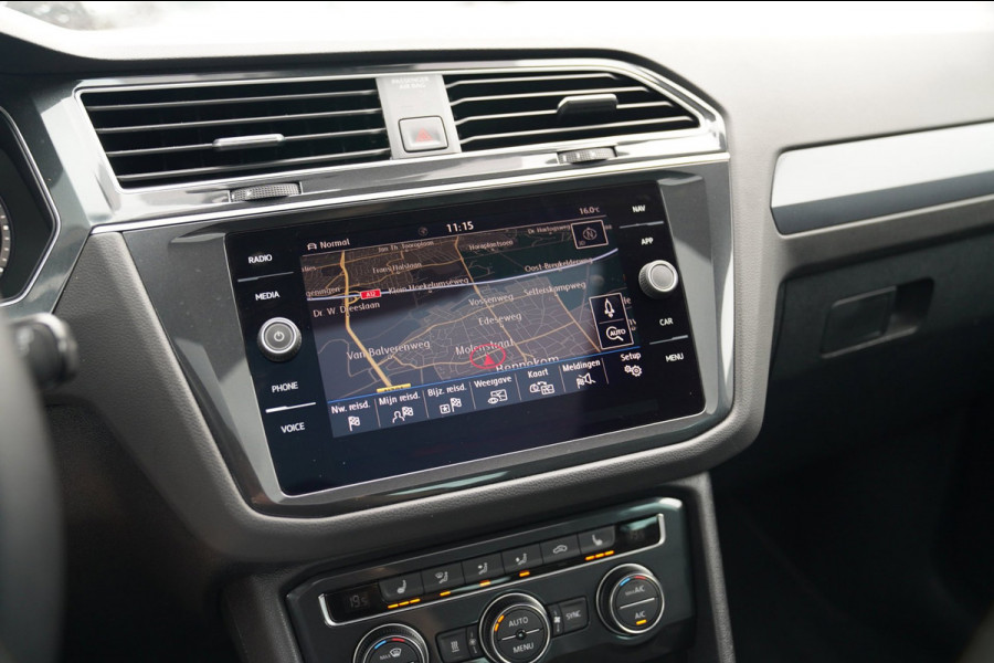 Volkswagen Tiguan 2.0 TSI 4Motion Highline R-Line | 230PK | Panorama | Dynaudio | 360 cam | Head up | Trekhaak | Luxe leder | LED