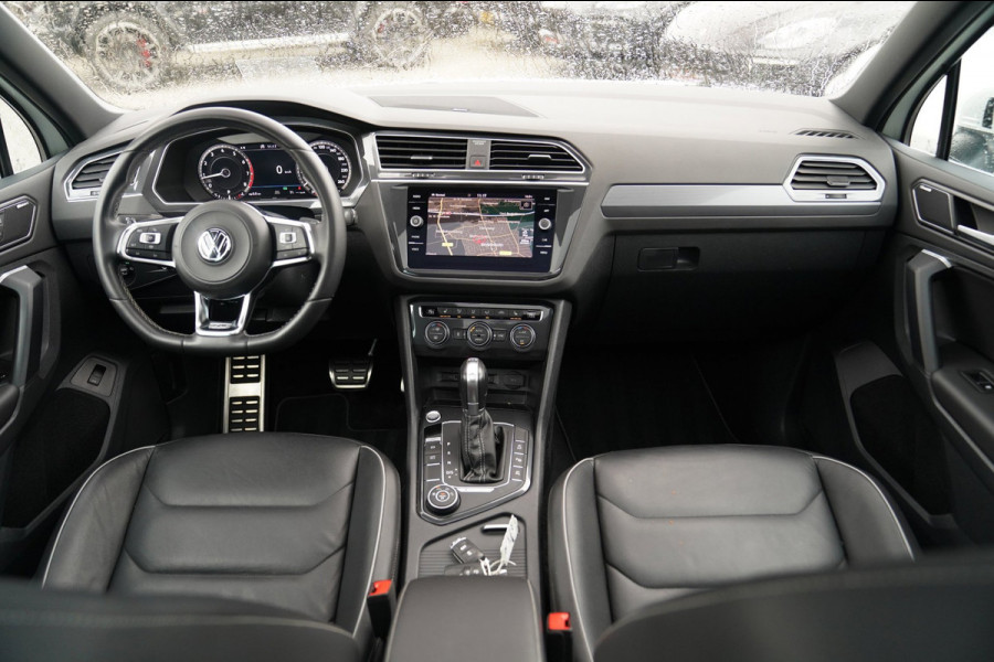 Volkswagen Tiguan 2.0 TSI 4Motion Highline R-Line | 230PK | Panorama | Dynaudio | 360 cam | Head up | Trekhaak | Luxe leder | LED