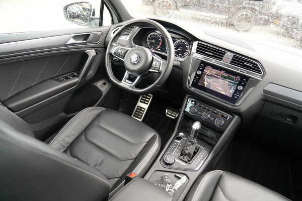Volkswagen Tiguan 2.0 TSI 4Motion Highline R-Line | 230PK | Panorama | Dynaudio | 360 cam | Head up | Trekhaak | Luxe leder | LED