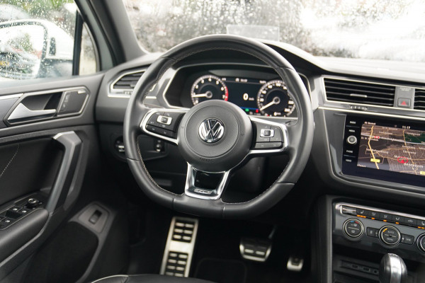 Volkswagen Tiguan 2.0 TSI 4Motion Highline R-Line | 230PK | Panorama | Dynaudio | 360 cam | Head up | Trekhaak | Luxe leder | LED
