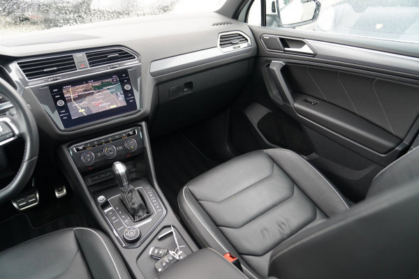 Volkswagen Tiguan 2.0 TSI 4Motion Highline R-Line | 230PK | Panorama | Dynaudio | 360 cam | Head up | Trekhaak | Luxe leder | LED