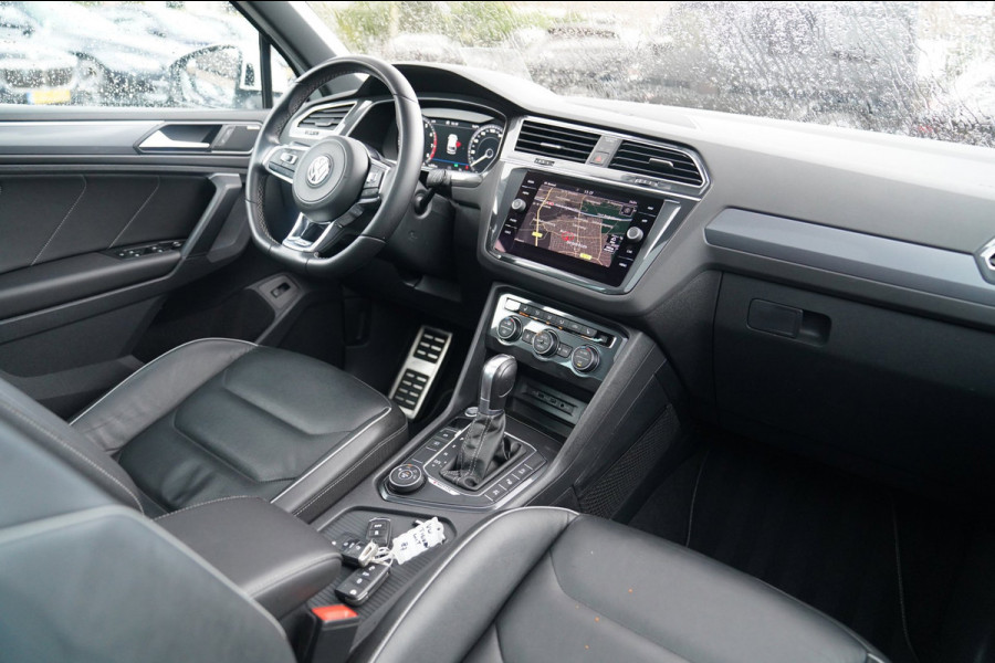 Volkswagen Tiguan 2.0 TSI 4Motion Highline R-Line | 230PK | Panorama | Dynaudio | 360 cam | Head up | Trekhaak | Luxe leder | LED