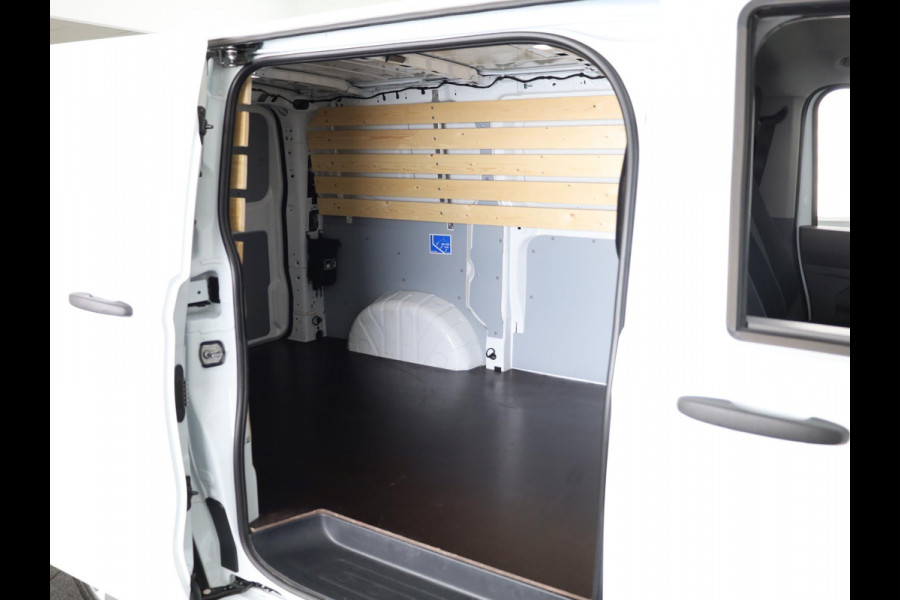 Volkswagen Transporter 2.0 TDI L1H1 28 Life Intro 110 pk | Verlengde garantie | Navigatie via App | Autom. airco | Parkeersensoren | Achteruitrijcamera |