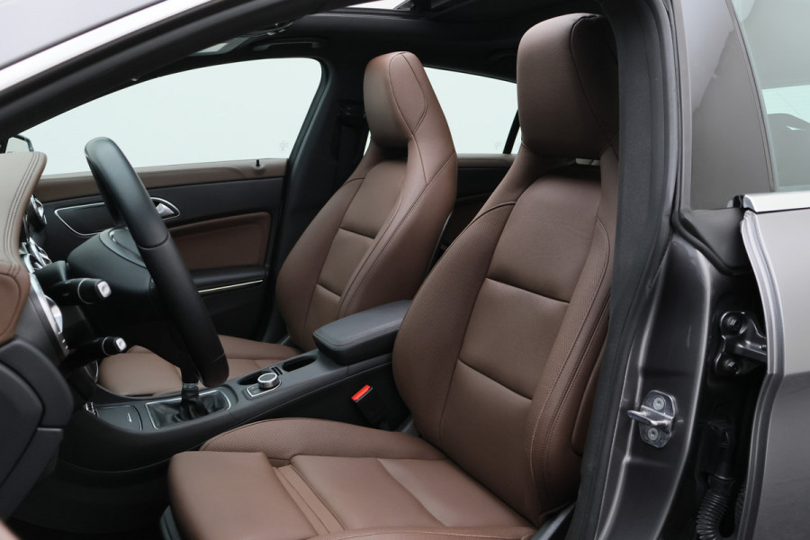 Mercedes-Benz CLA-Klasse Shooting Brake 250 Airco, Pano, Leer, Navi, PDC, Sportstoelen, Trekhaak, 18"