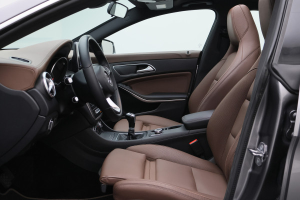 Mercedes-Benz CLA-Klasse Shooting Brake 250 Airco, Pano, Leer, Navi, PDC, Sportstoelen, Trekhaak, 18"