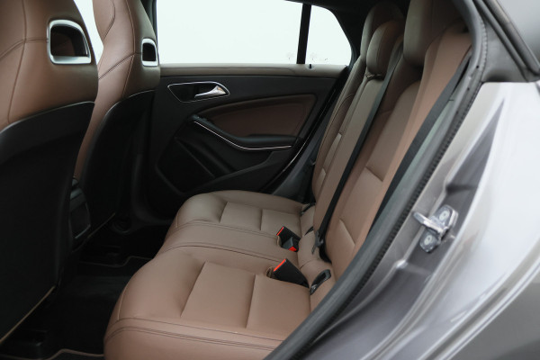 Mercedes-Benz CLA-Klasse Shooting Brake 250 Airco, Pano, Leer, Navi, PDC, Sportstoelen, Trekhaak, 18"
