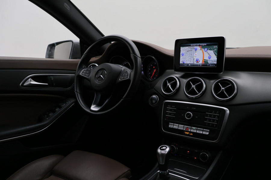 Mercedes-Benz CLA-Klasse Shooting Brake 250 Airco, Pano, Leer, Navi, PDC, Sportstoelen, Trekhaak, 18"