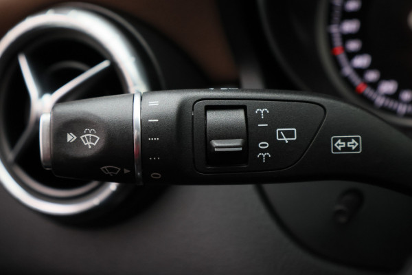 Mercedes-Benz CLA-Klasse Shooting Brake 250 Airco, Pano, Leer, Navi, PDC, Sportstoelen, Trekhaak, 18"