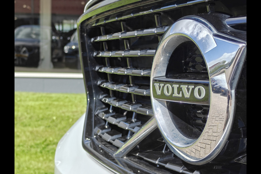 Volvo XC40 T3 163PK R-Design | BLIS | Camera Achter | PDC V+A | Trekhaak | ACC | Carplay |