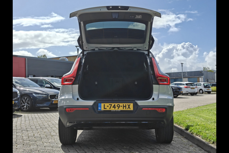 Volvo XC40 T3 163PK R-Design | BLIS | Camera Achter | PDC V+A | Trekhaak | ACC | Carplay |