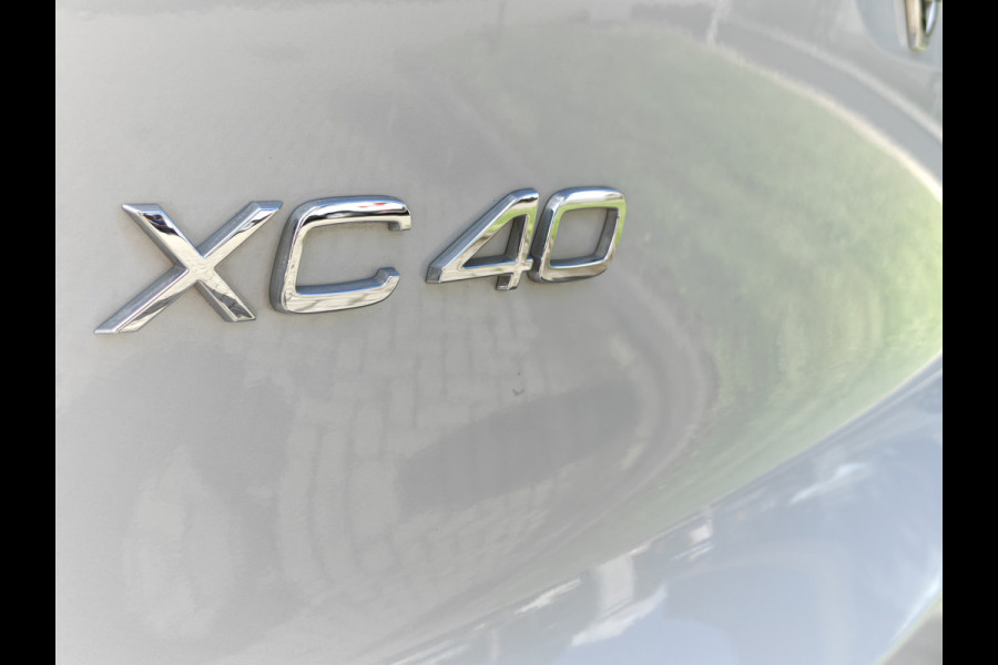 Volvo XC40 T3 163PK R-Design | BLIS | Camera Achter | PDC V+A | Trekhaak | ACC | Carplay |