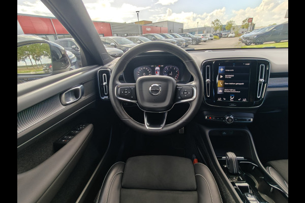 Volvo XC40 T3 163PK R-Design | BLIS | Camera Achter | PDC V+A | Trekhaak | ACC | Carplay |