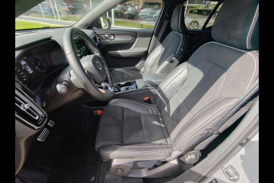 Volvo XC40 T3 163PK R-Design | BLIS | Camera Achter | PDC V+A | Trekhaak | ACC | Carplay |