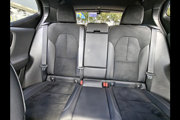Volvo XC40 T3 163PK R-Design | BLIS | Camera Achter | PDC V+A | Trekhaak | ACC | Carplay |