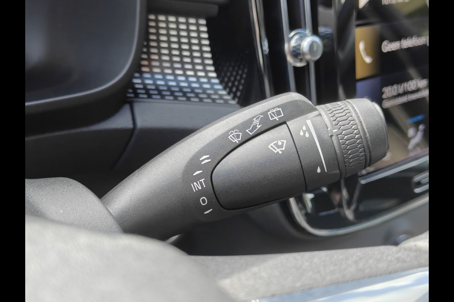 Volvo XC40 T3 163PK R-Design | BLIS | Camera Achter | PDC V+A | Trekhaak | ACC | Carplay |