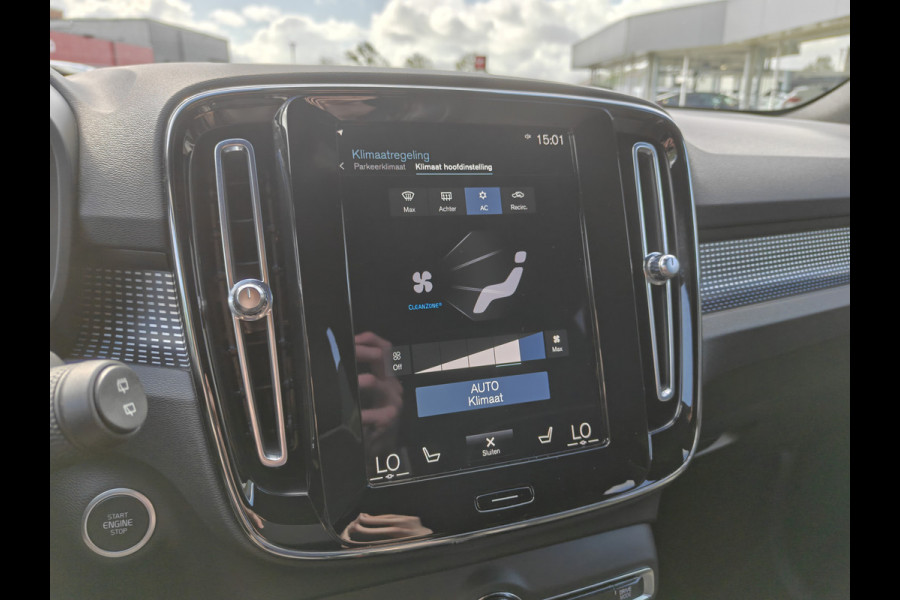 Volvo XC40 T3 163PK R-Design | BLIS | Camera Achter | PDC V+A | Trekhaak | ACC | Carplay |