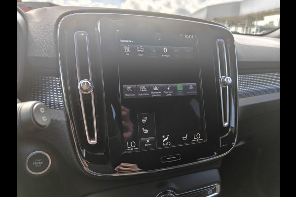 Volvo XC40 T3 163PK R-Design | BLIS | Camera Achter | PDC V+A | Trekhaak | ACC | Carplay |