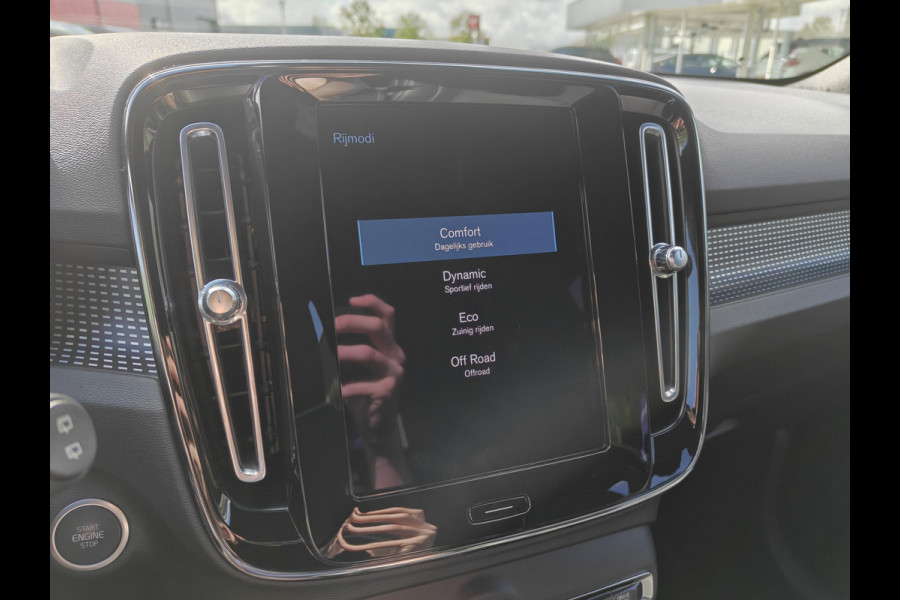 Volvo XC40 T3 163PK R-Design | BLIS | Camera Achter | PDC V+A | Trekhaak | ACC | Carplay |