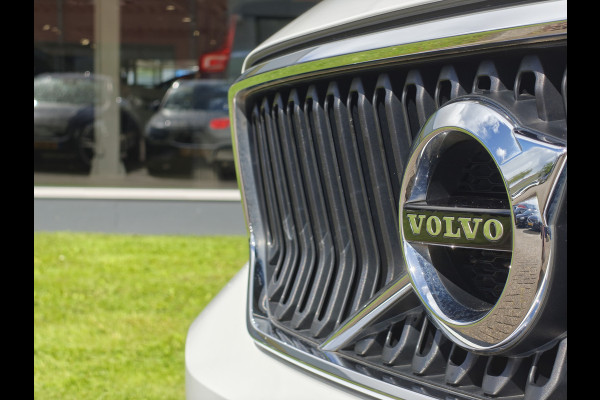 Volvo XC40 T2 130PK Automaat Momentum | Carplay | PDC V+A | Cruise Control | 18'' | DAB |