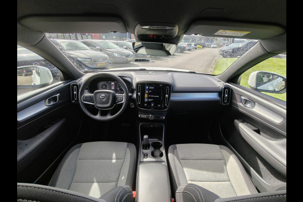 Volvo XC40 T2 130PK Automaat Momentum | Carplay | PDC V+A | Cruise Control | 18'' | DAB |