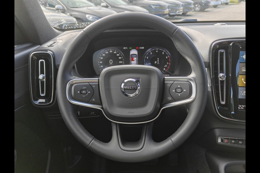 Volvo XC40 T2 130PK Automaat Momentum | Carplay | PDC V+A | Cruise Control | 18'' | DAB |