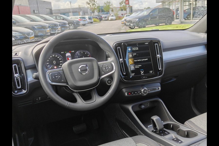 Volvo XC40 T2 130PK Automaat Momentum | Carplay | PDC V+A | Cruise Control | 18'' | DAB |