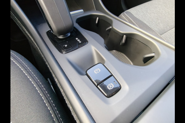 Volvo XC40 T2 130PK Automaat Momentum | Carplay | PDC V+A | Cruise Control | 18'' | DAB |