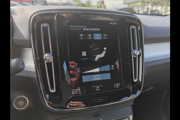 Volvo XC40 T2 130PK Automaat Momentum | Carplay | PDC V+A | Cruise Control | 18'' | DAB |
