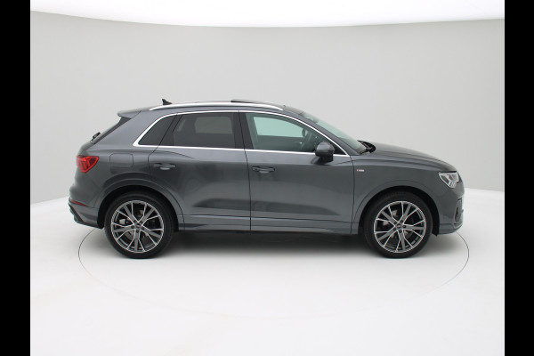 Audi Q3 35 TDI S-Line Pano, Trekhaak, Keyless, ACC