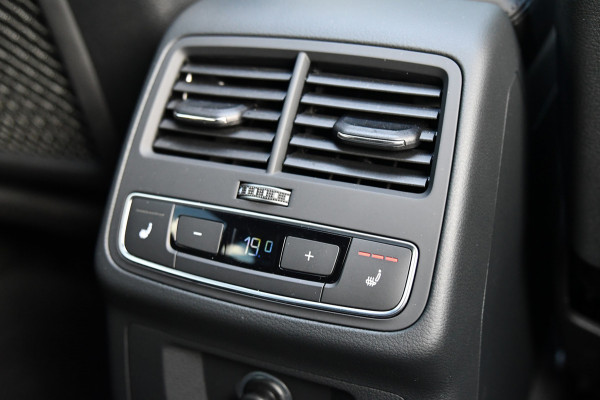 Audi A4 Allroad quattro 45 TFSI, Trekhaak, Pano, Matrix, B&O, Memory, Keyless, Leder, Dodeh, Ambiente!