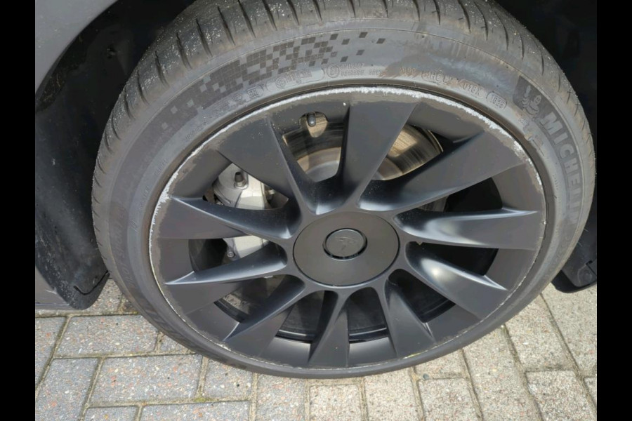 Tesla Model Y Long Range AWD 75 kWh NL-AUTO | PANODAK | LEDER | AUTOPILOT