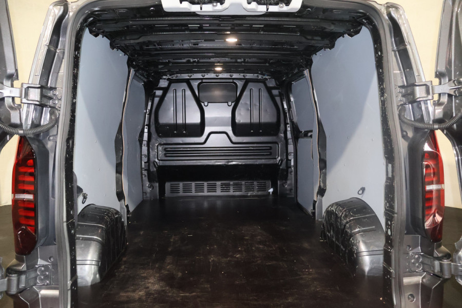 Volkswagen Transporter T7 2.0 TDI L2 H1 150pk