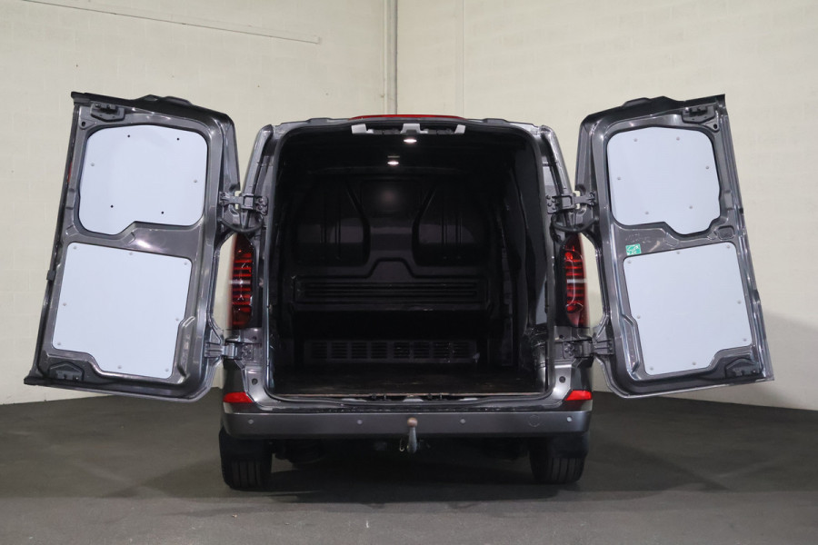 Volkswagen Transporter T7 2.0 TDI L2 H1 150pk
