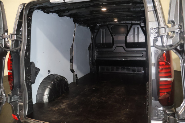 Volkswagen Transporter T7 2.0 TDI L2 H1 150pk