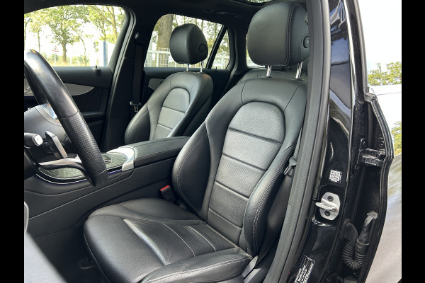 Mercedes-Benz GLC 300e AMG // Panoramadak // Memory Stoelen // 360 Camera // Carplay // Keyless Entry // Privacy Glass // Elek. Achterklep // 20"